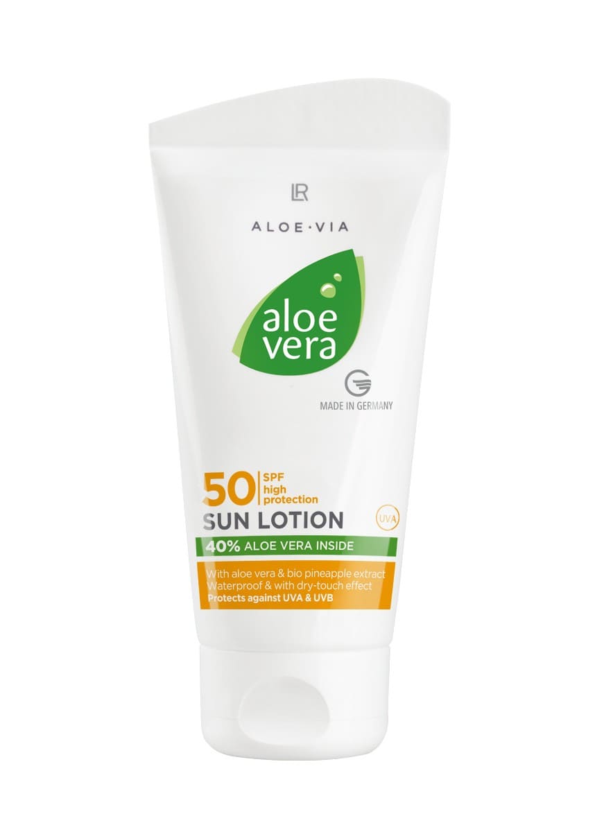 Tube der wasserfesten Aloe Vera Sun Lotion SPF 50 mit Bio-Ananas-Extrakt
